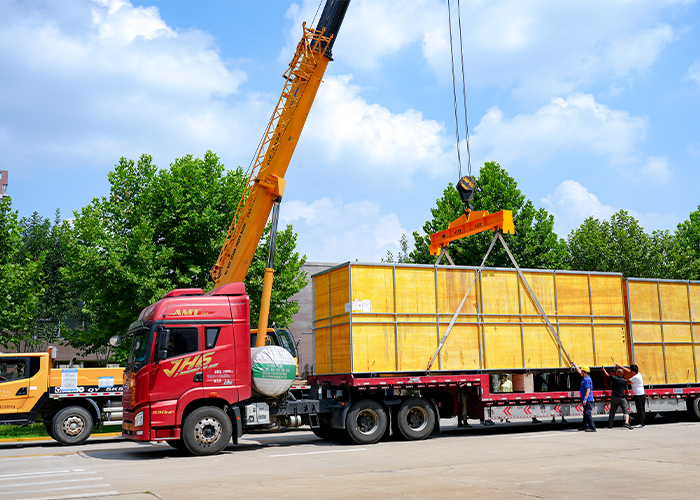 亞太集團(tuán)出口烏茲別克斯坦的機(jī)組裝運(yùn)發(fā)車